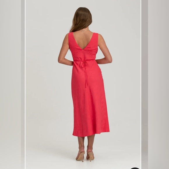 FINDERS KEEPERS ADALINE-LUELLA MIDI DRESS IN RASPBERRY - Picture 7 of 10